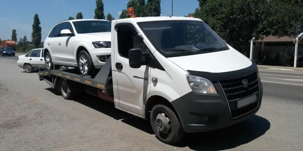 Evacuare auto după accident în Chișinău